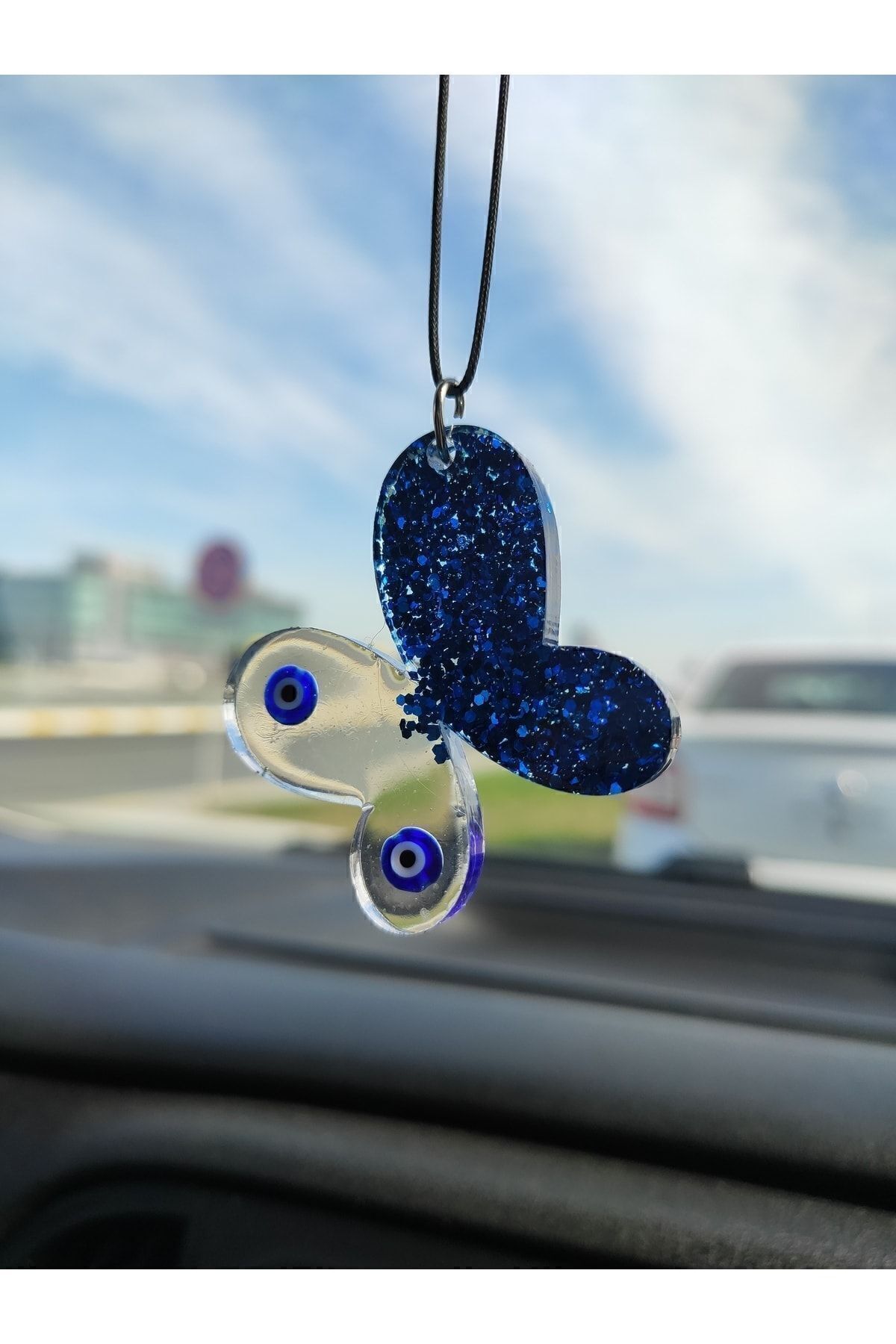 Esey Dizayn Nazar Boncuğu Simli Kelebek Araba Içi Dikiz Ayna Süsü