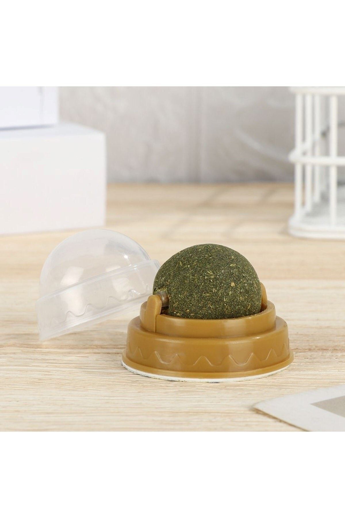 Hyd-Eatable Catnip Herb Play Ball Toy with Catnip 3