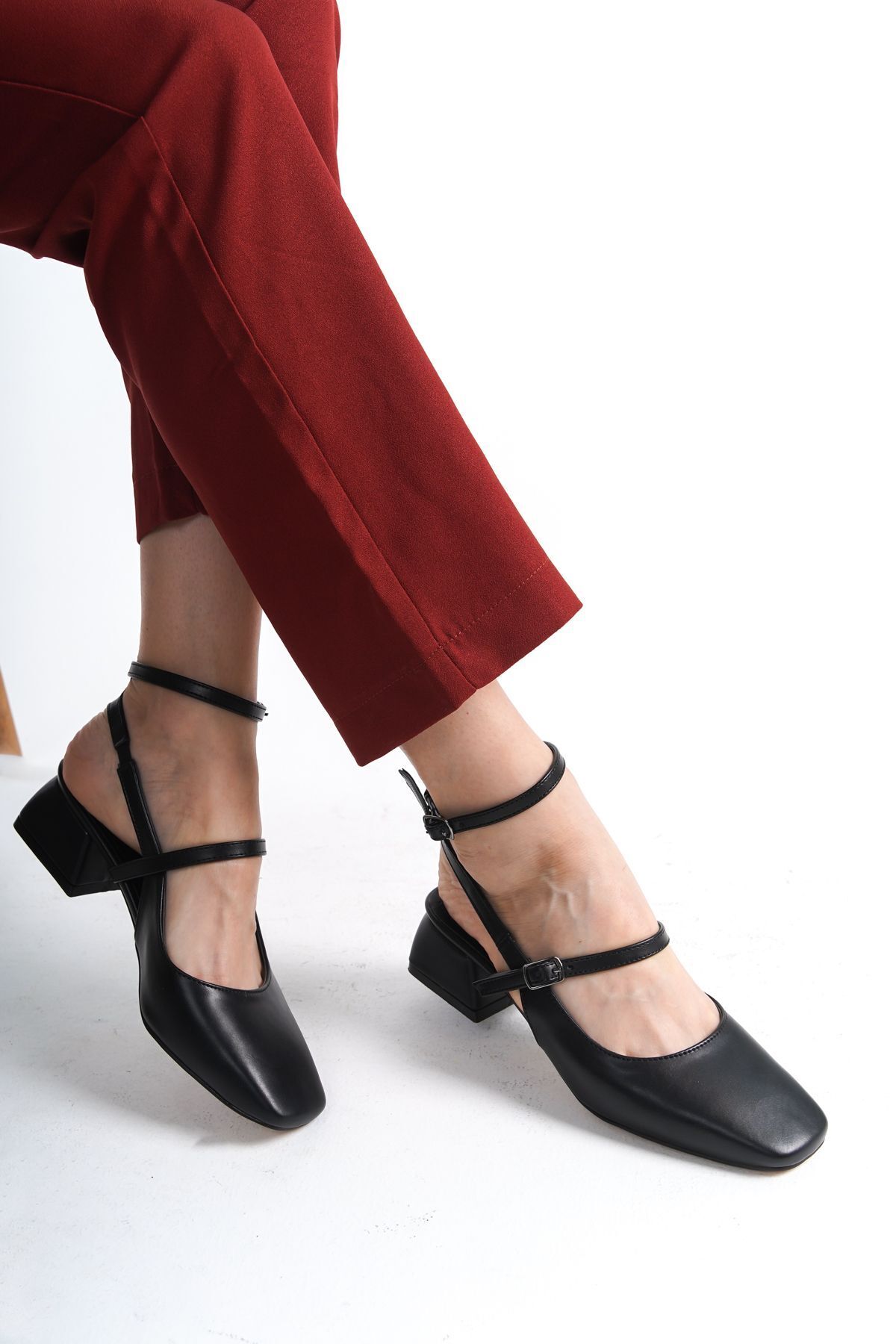 Women's Mary Jane Black Matte Short Block Heeled Shoes with Open Back Square Toe Helmet New Season