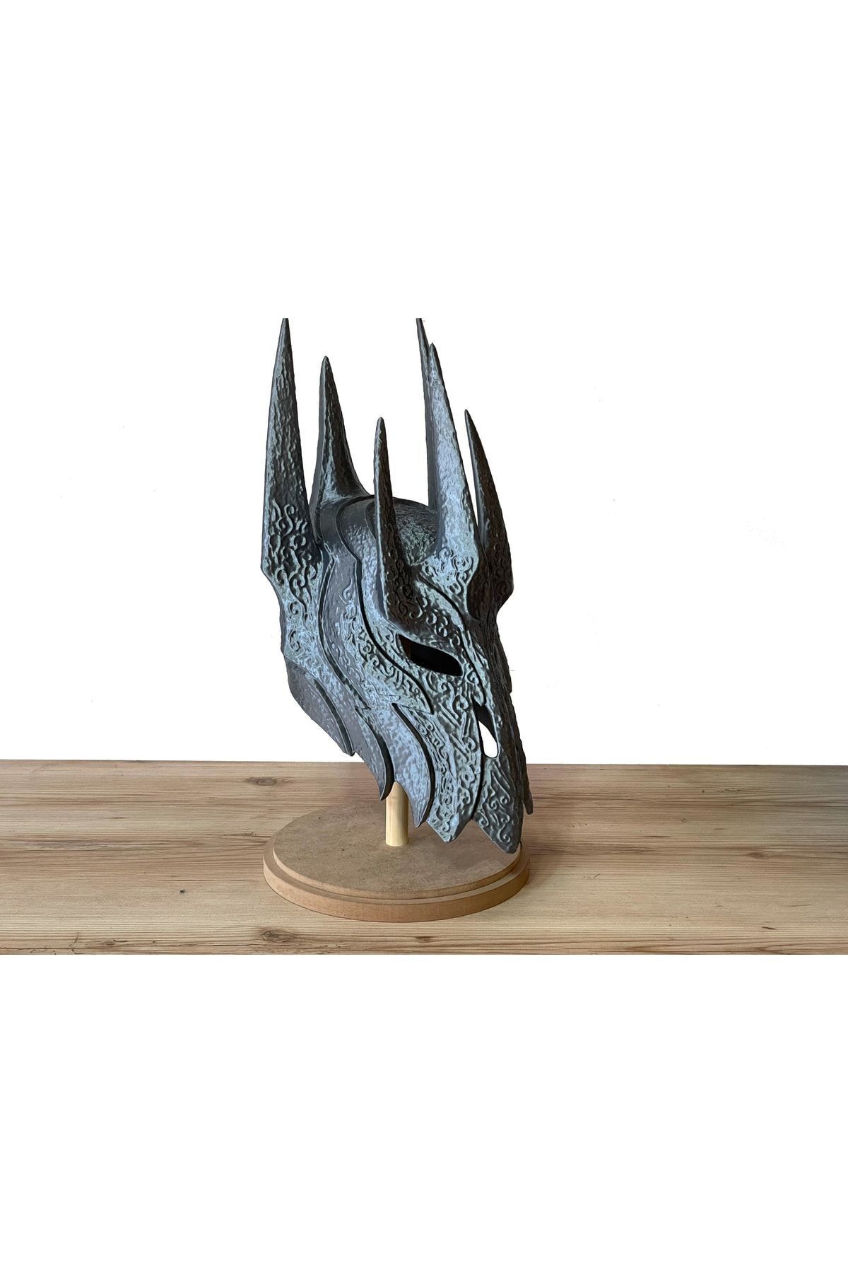 CarbonTech-Sauron Figured Wearable Helmet of the Rings - Gift 3