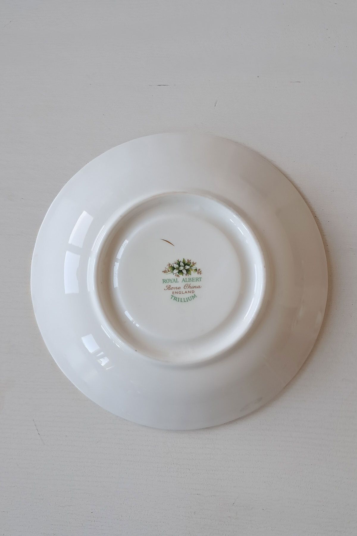 Royal Albert-Trillium Bone China - Green Pink England Tea Plate 2