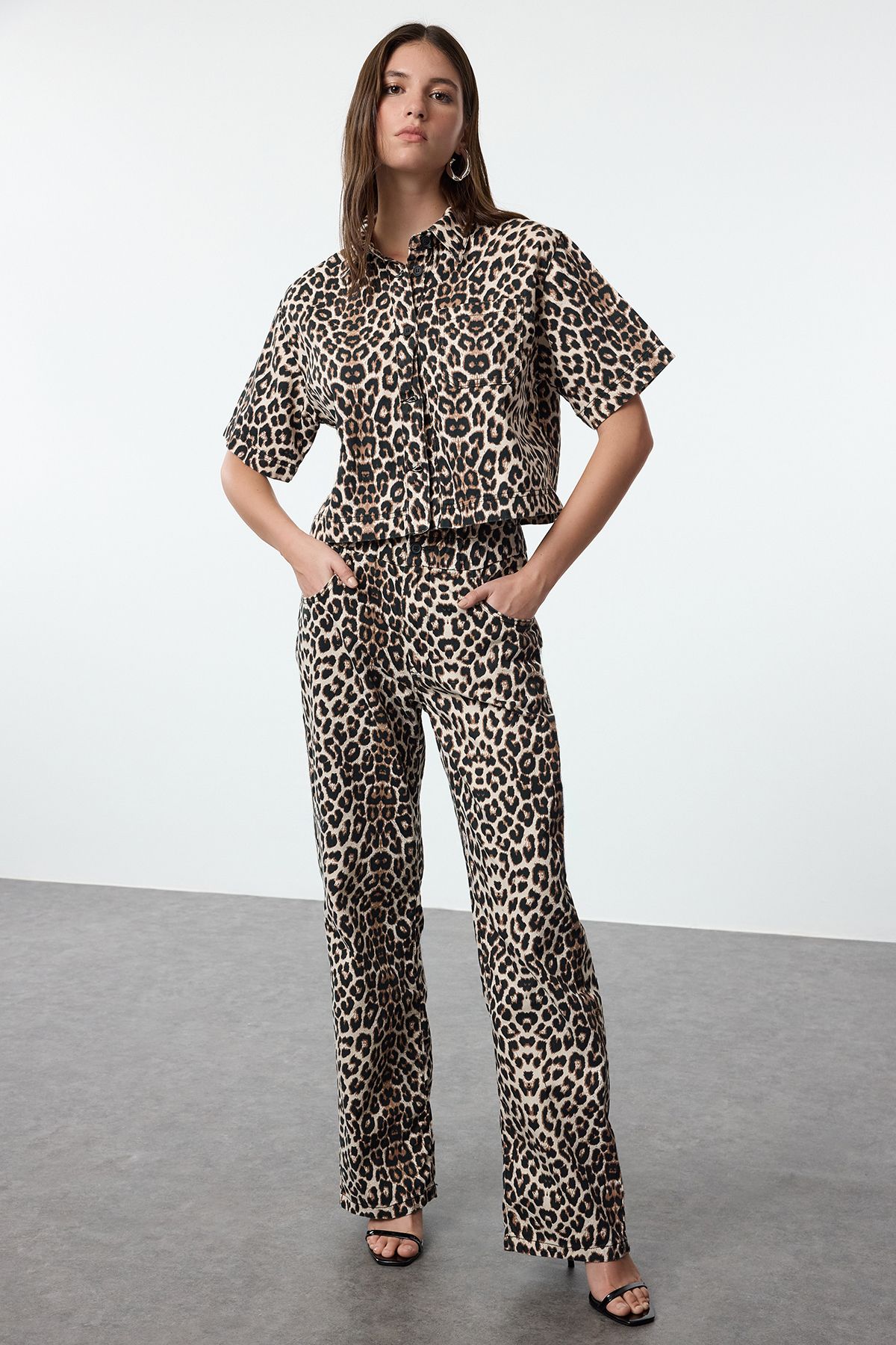 complete the look image