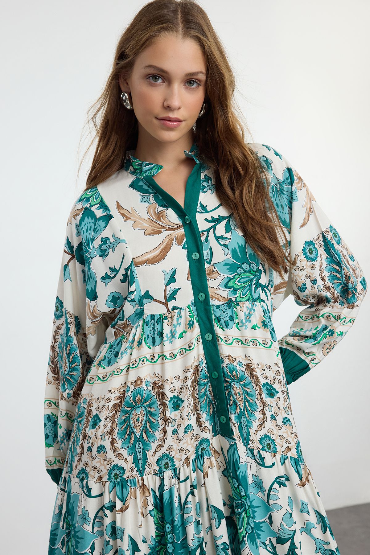 Trendyol Modest-فستان منسوج من الفيسكوز باللون الأخضر TCTSS24EB00221 2