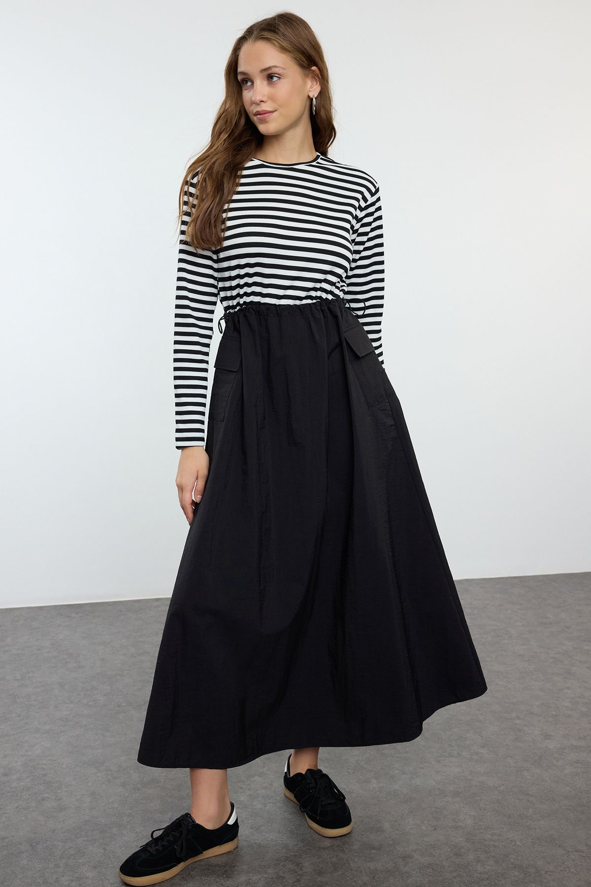 Trendyol Modest-Rauchfarbenes Kleid- und Jackenset - TCTAW25US00098 2