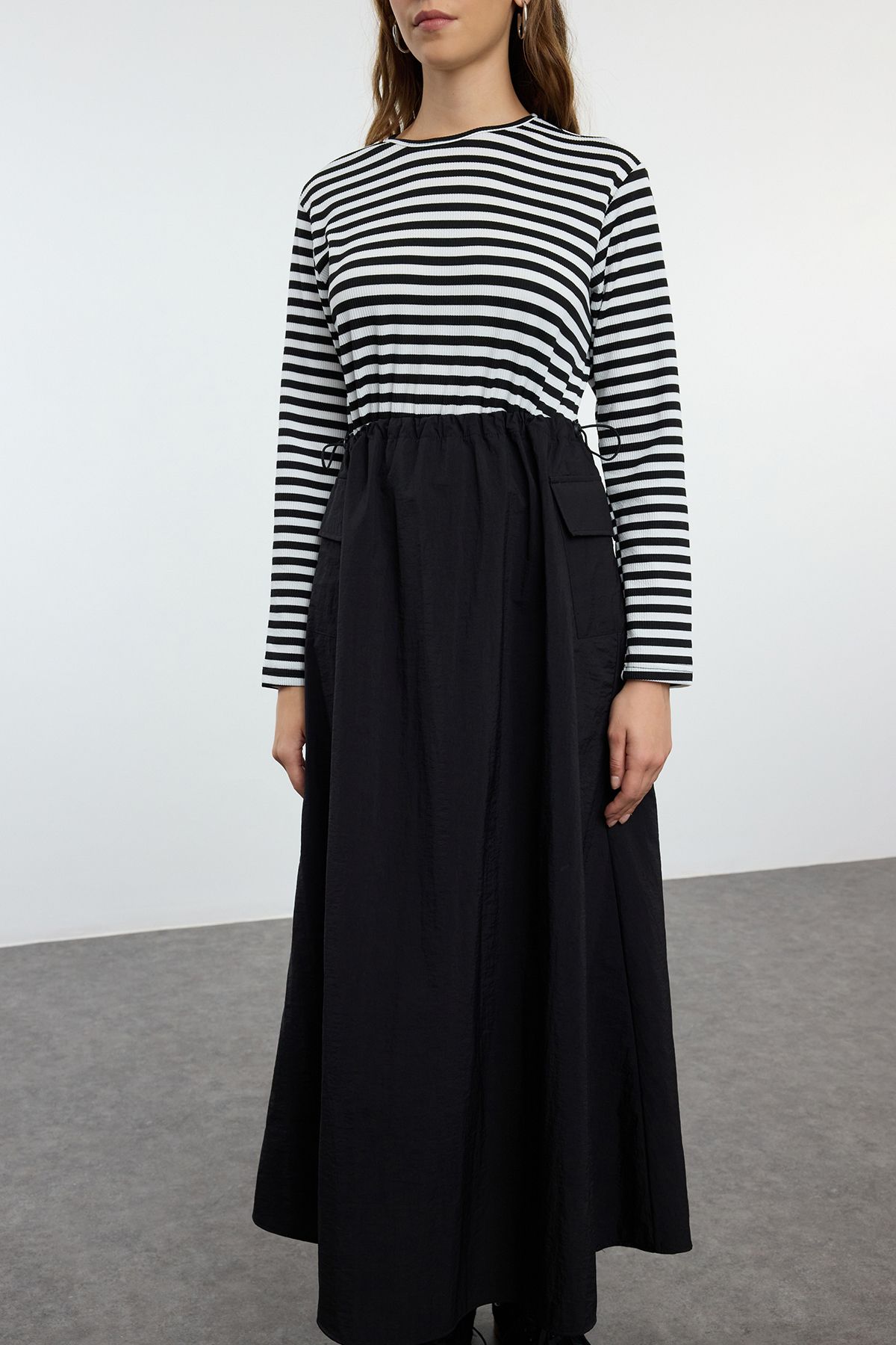 Trendyol Modest-Rauchfarbenes Kleid- und Jackenset - TCTAW25US00098 4
