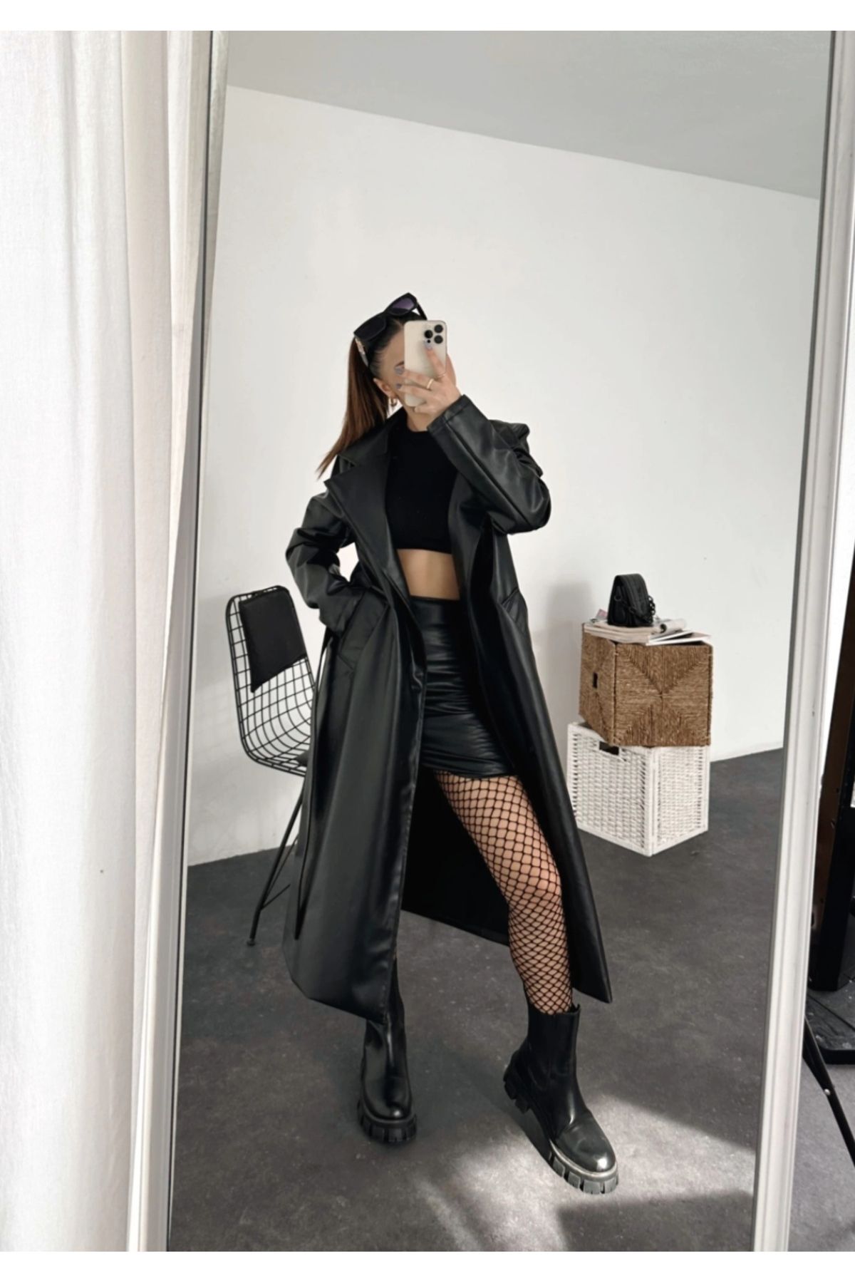 MERIH COLLECTION Дълъг дамски тренчкот от изкуствена кожа - с колан