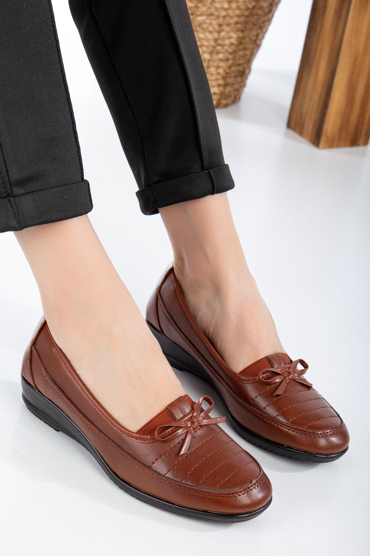 Waresta-Wrst08-1 Pantofi de damă ortopedici cu toc gel din piele naturală 4