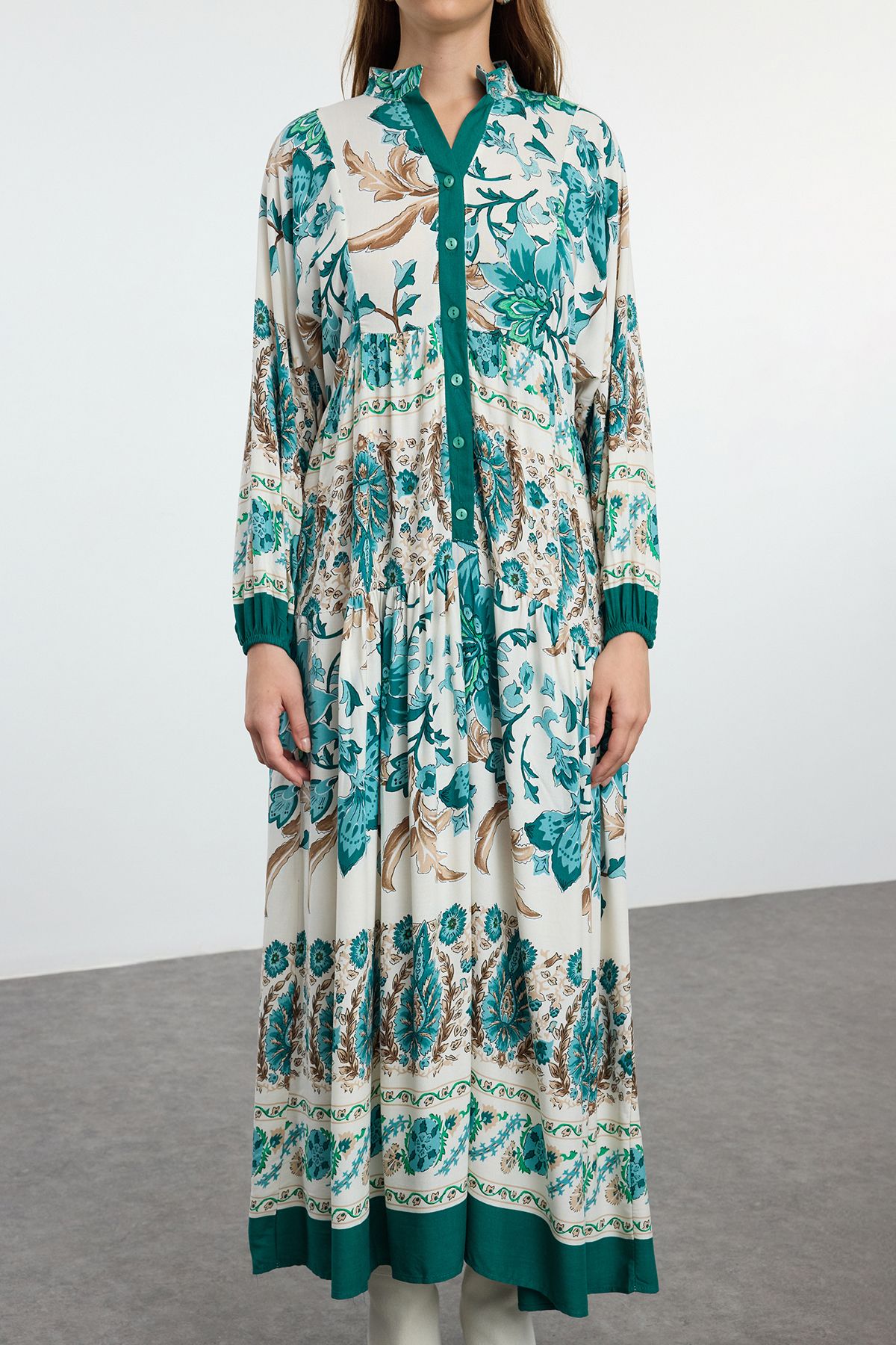 Trendyol Modest-فستان منسوج من الفيسكوز باللون الأخضر TCTSS24EB00221 3