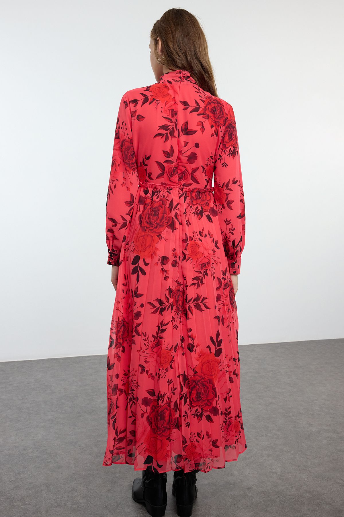Trendyol Modest-Fuchsia Floral Patterned Chiffon Dress - Pleated and Lined Tctaw25eb00124 5