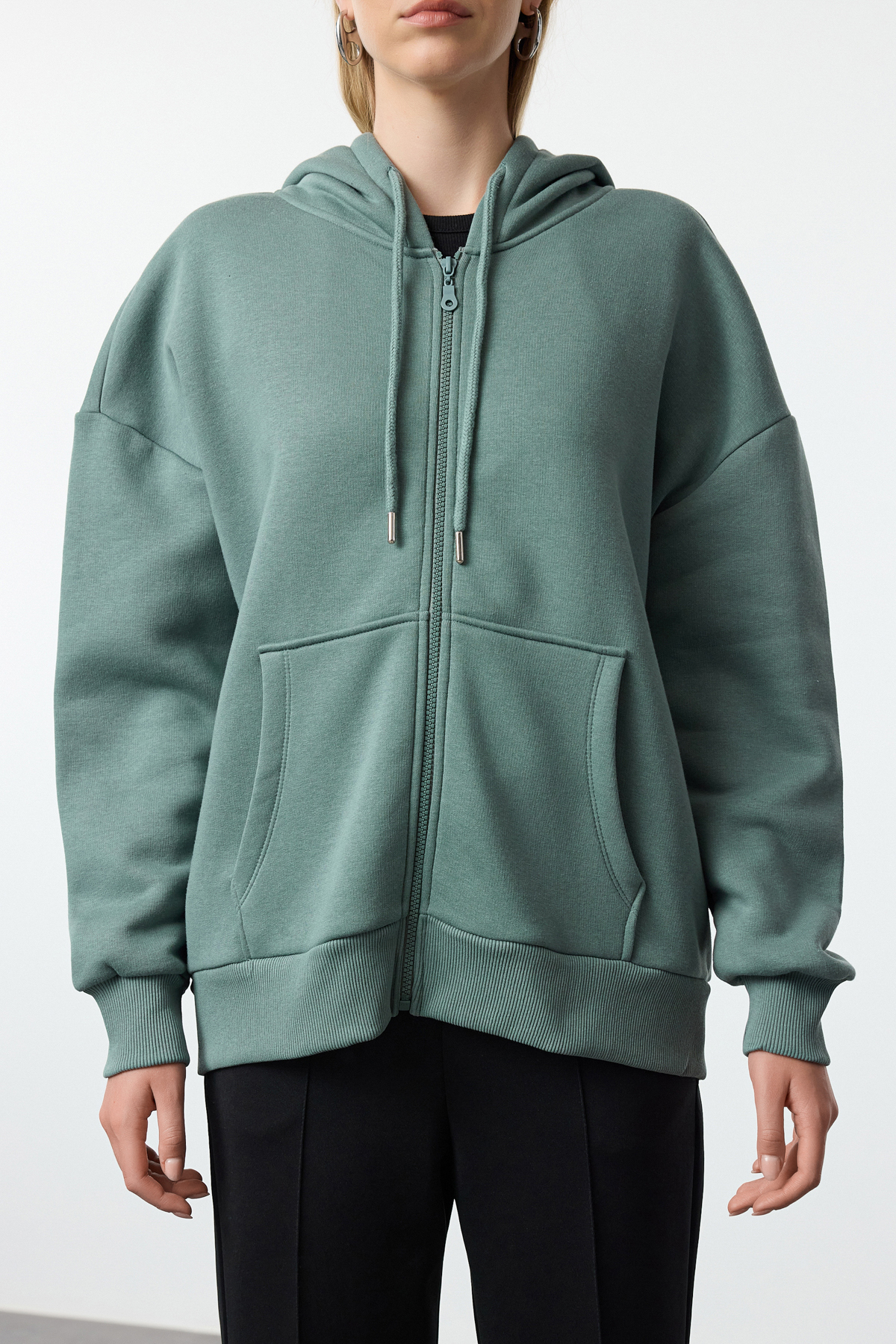 Trendyolmilla  Koyu Yeşil Oversize/Rahat Kesim Fermuarlı Kalın İçi Polarlı Örme Sweatshirt TWOAW24SW00188 - Görsel 4