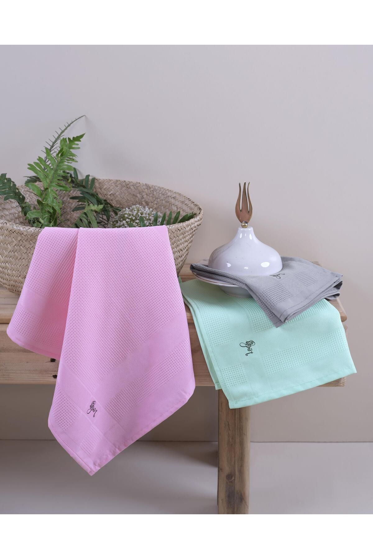 LADYNİL 3-Piece Microfiber Magic Glass and Mirror Cleaning Cloth 40*60