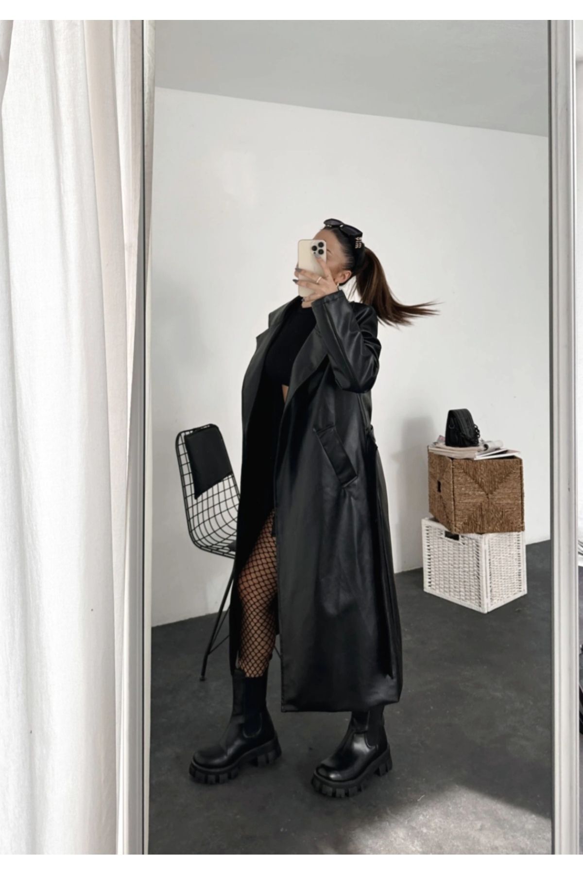 MERIH COLLECTION Дълъг дамски тренчкот от изкуствена кожа - с колан