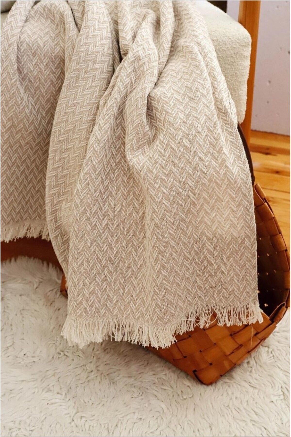 https://cdn.dsmcdn.com/ty1519/product/media/images/prod/QC/20240902/14/b37127f0-52ec-39d1-8ddf-5c2dc4a4f866/1_org_zoom.jpg