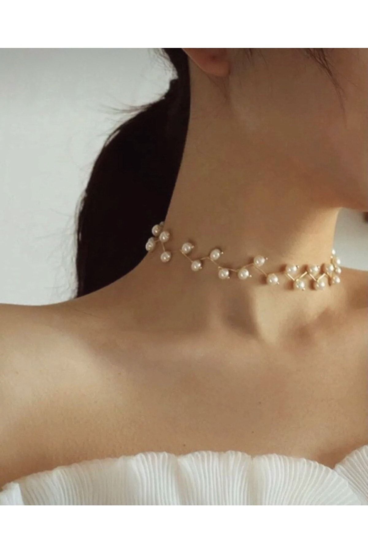Romwe pearl necklace discount