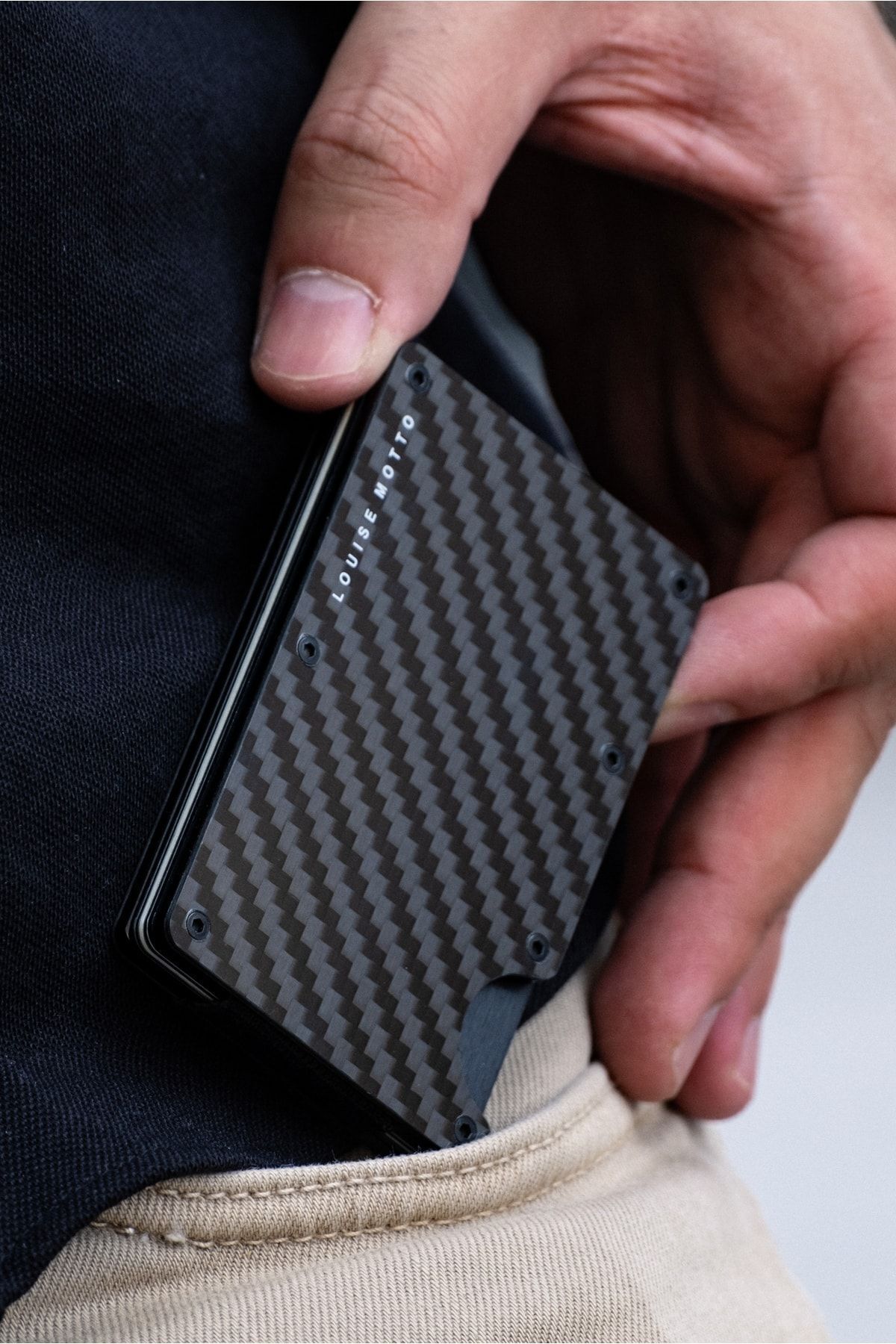 کیف پول و جاکارتی کربن فایبر با محافظ RFID - مدل Cardx Dark Wave Clips (مشکی) Louise Motto