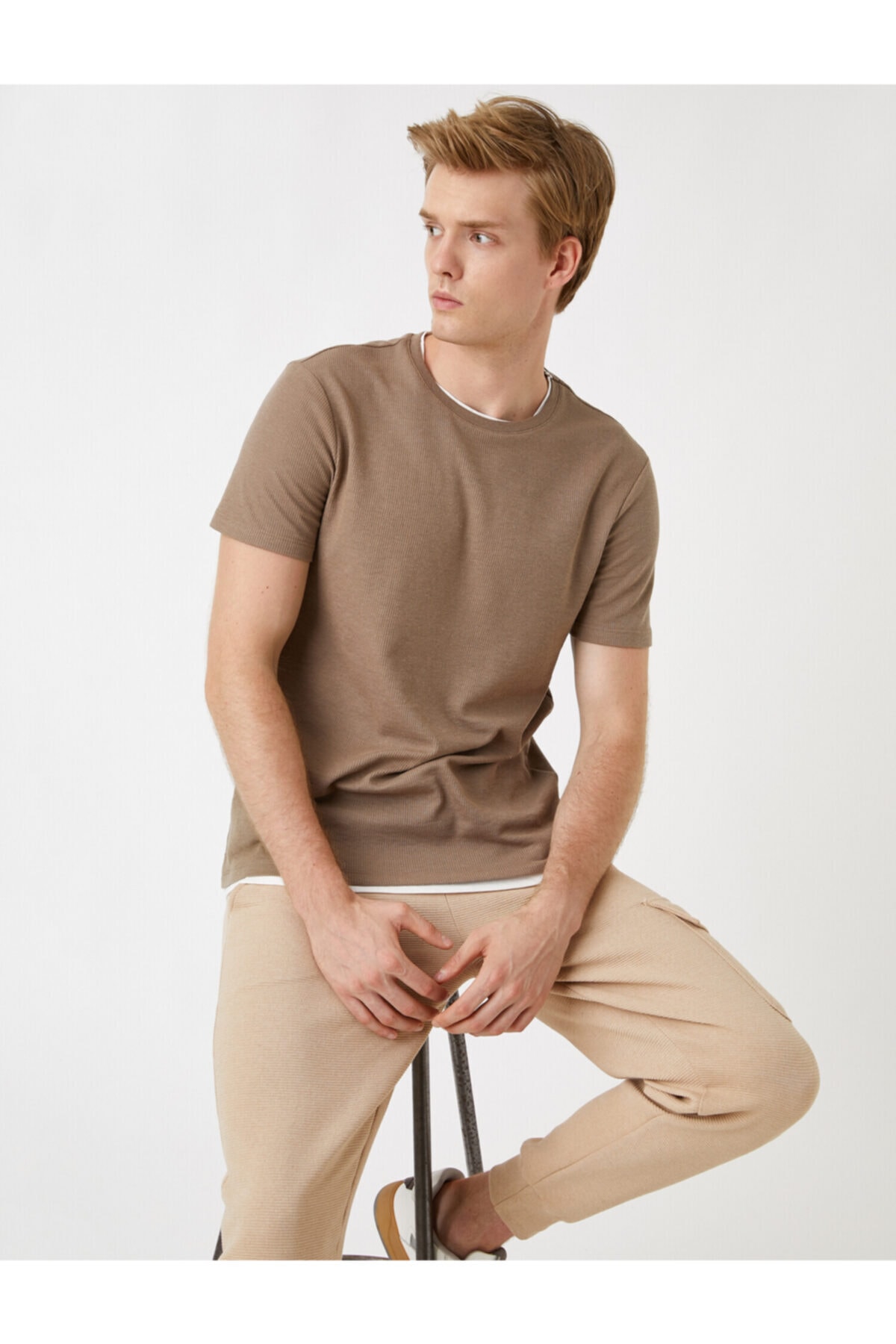 Koton T-Shirt Braun Regular Fit Fast ausverkauft