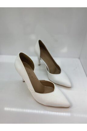 Kadın Beyaz Klasik Topuklu Ayakkabı DD22