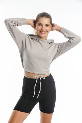 Kadın Gri Kapüşonlu Süs Etiket Ve Biye Detaylı Crop Sweatshirt TGR-64