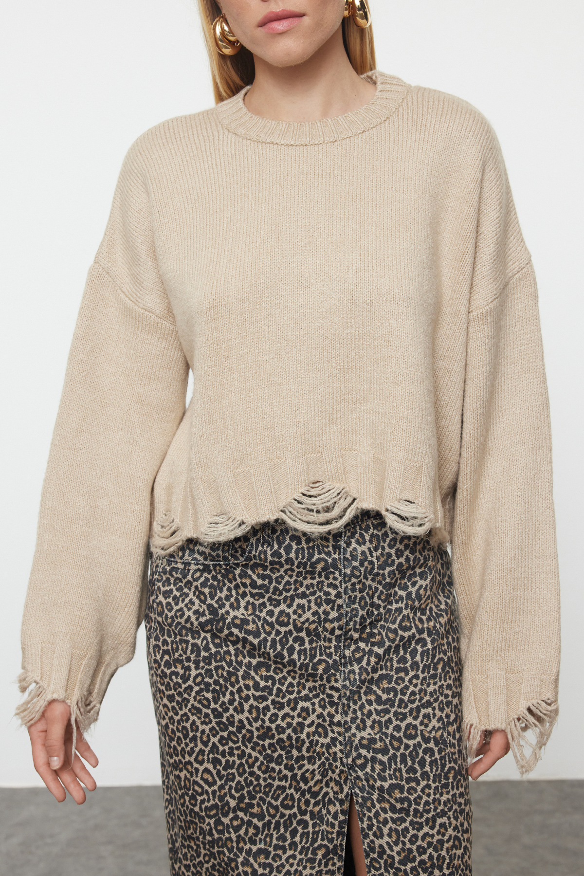 Trendyol Collection Stein Crop Weite Passform Weicher Texturierter Gießendetaillierter Strickpullover TWOAW24KZ00319