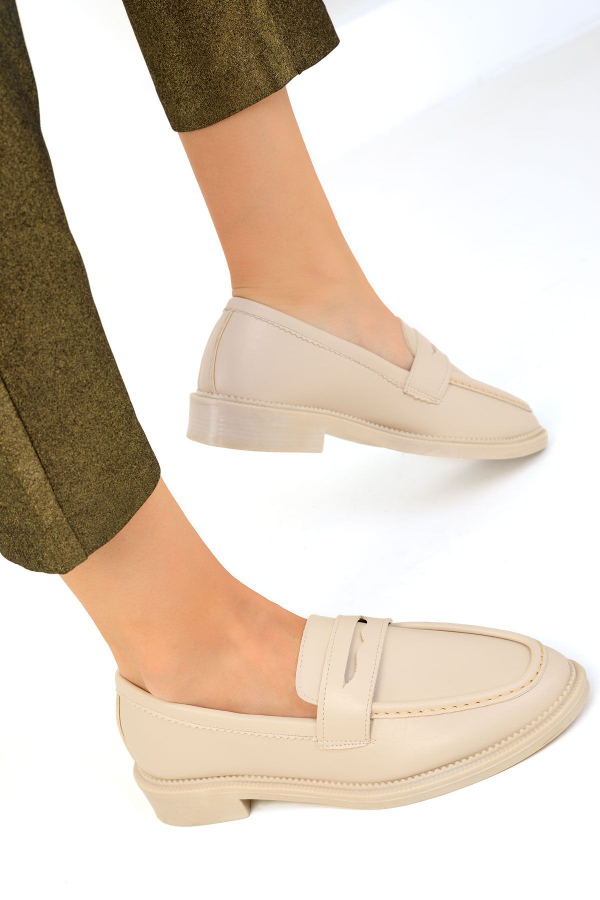 SOHO-Beige Women's Casual Shoes 18492 3