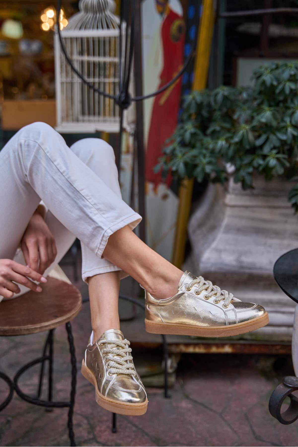 Metallic gold sneakers women's shoes online