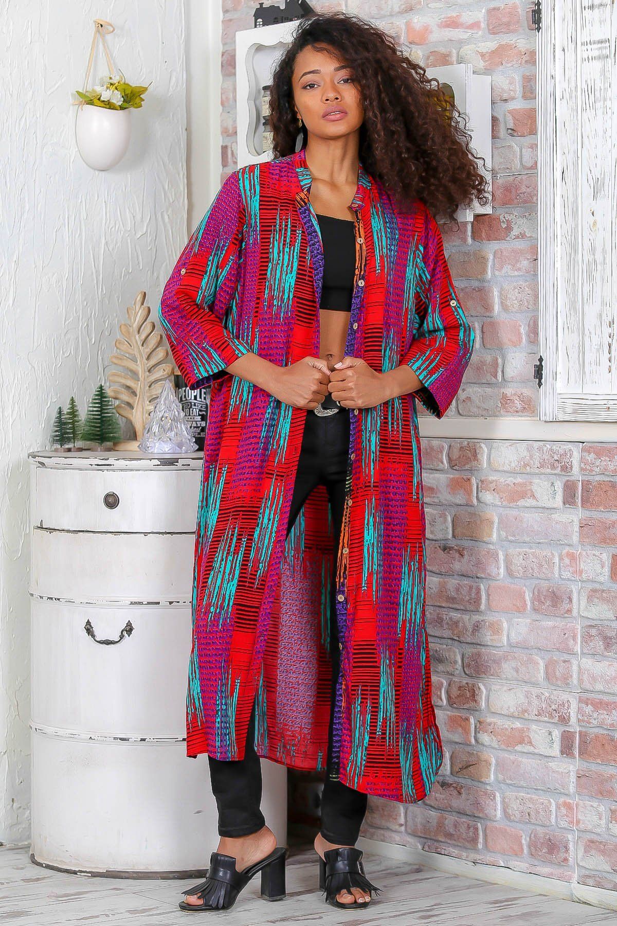 Chiccy-Lange, gewebte Jacke mit roten Streifen und Knopfleiste, verstellbaren Ärmeln und Taschen für Damen M10210100CE98809 1