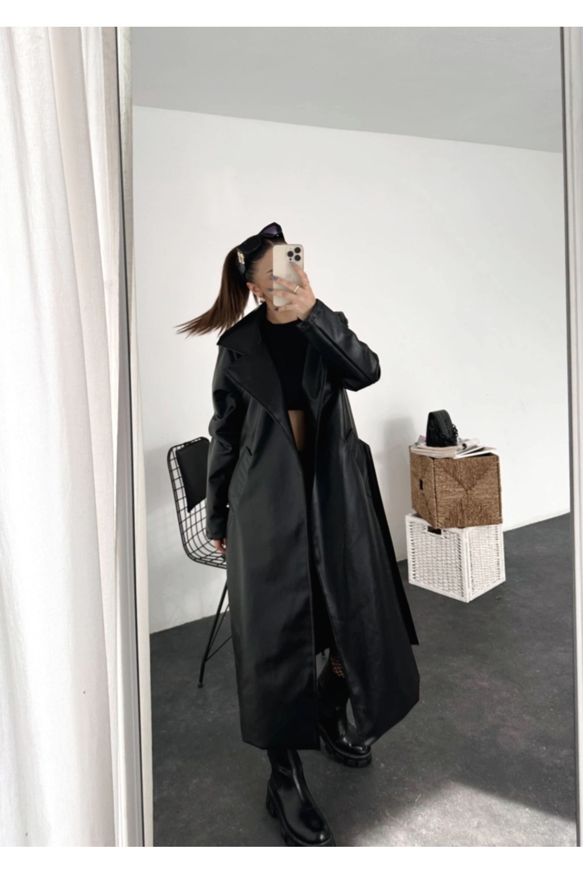 MERIH COLLECTION Дълъг дамски тренчкот от изкуствена кожа - с колан