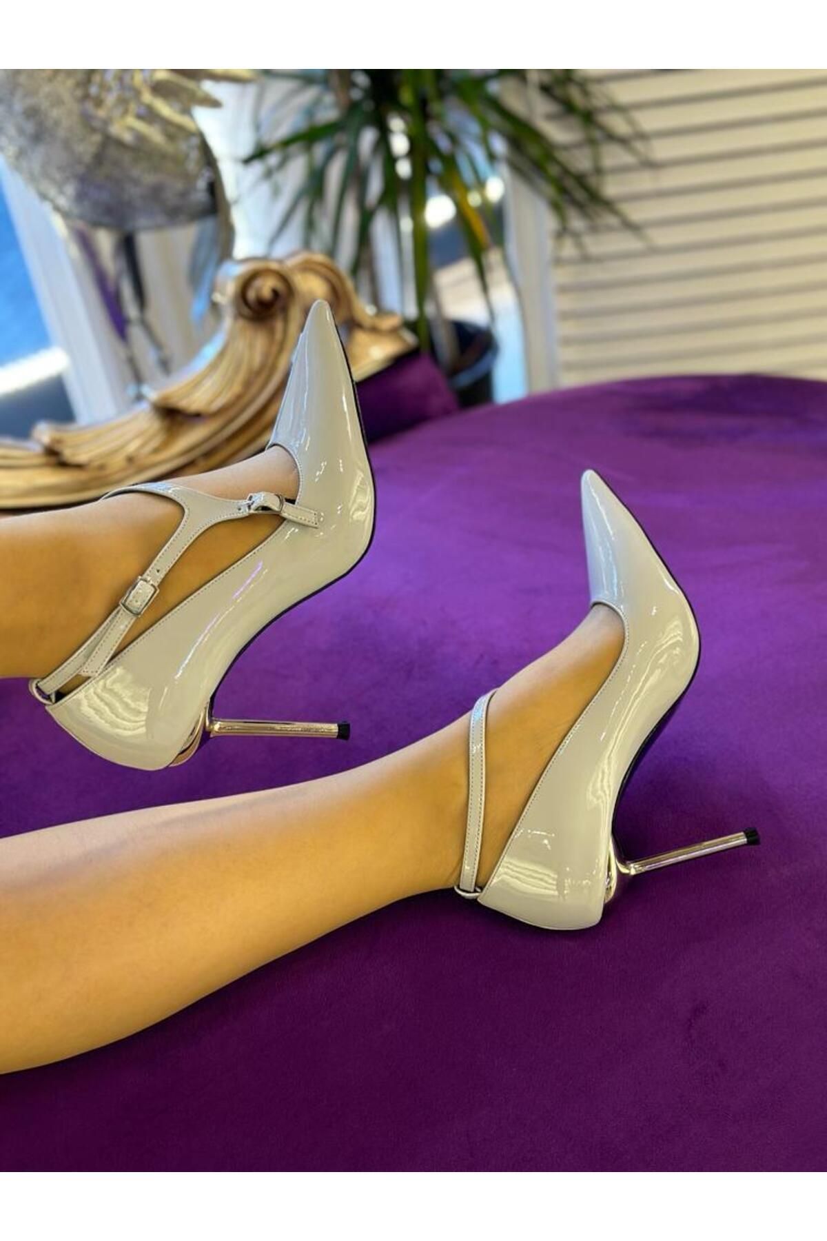 Kadın Deri Taş Çapraz Bantlı Kemer Detaylı Rugan Stiletto