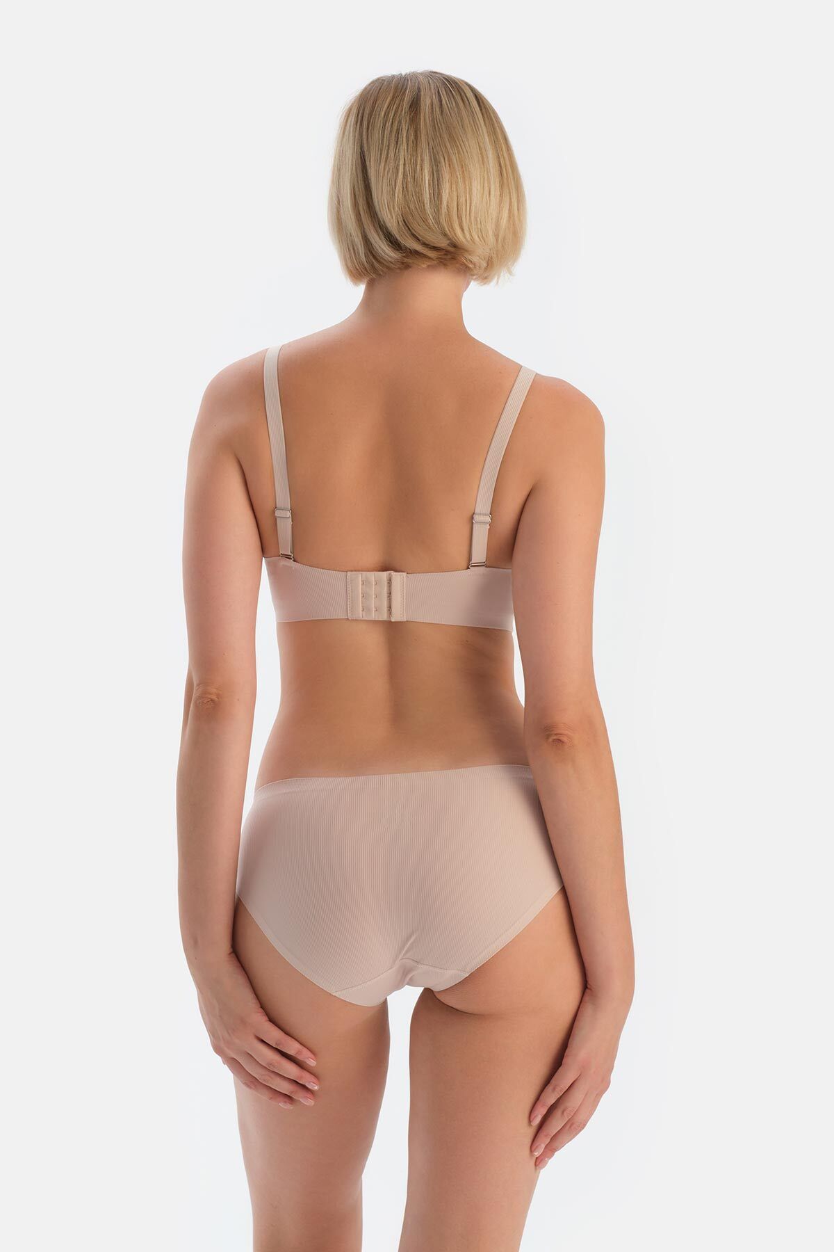 Dagi-Powder 1122Kc – Nahtloser, geraffter BH ohne Bügel 2