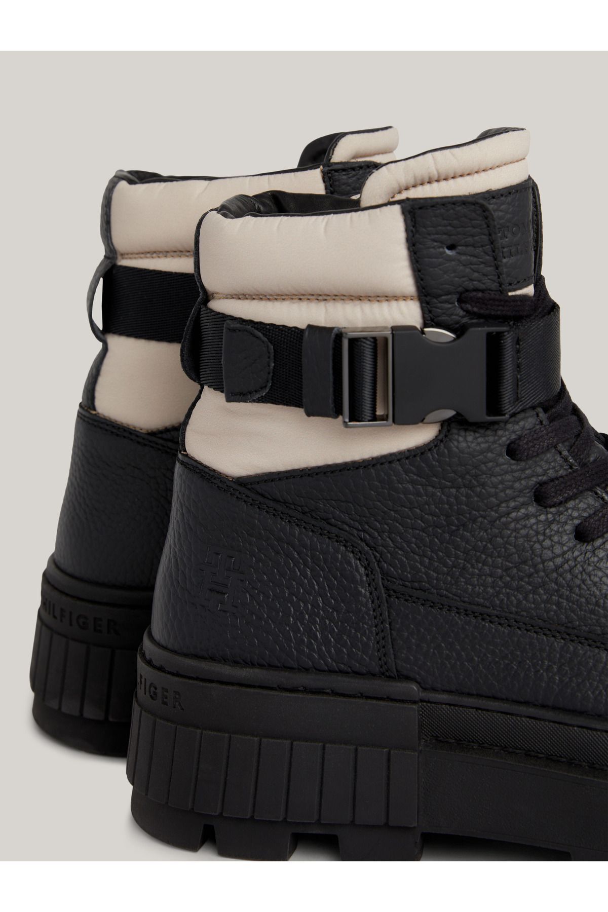 اسنیکر مردانه چکمه بلند چونیک LTH BK Tommy Hilfiger
