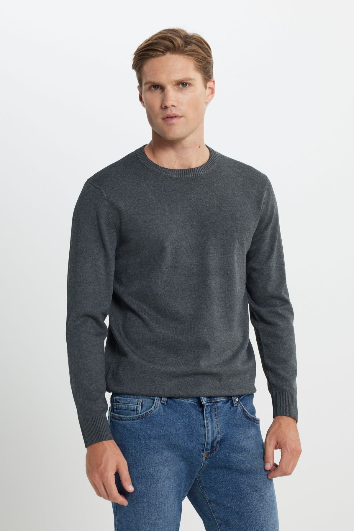 ALTINYILDIZ CLASSICS-Men's Anthracite-Melange Standard Fit Regular Cut Crew Neck Knitwear Sweater 3