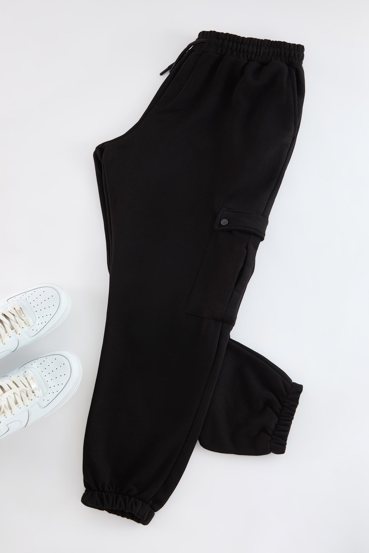Trendyol Collection-Black Oversize Cargo Pocket Cut Thick Elastic Sweatpants - TMNAW25AJ00002 6
