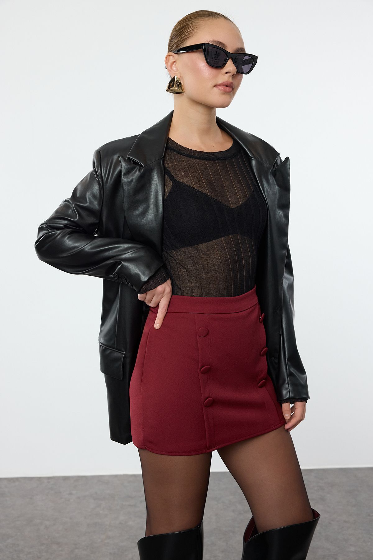 Trendyol Collection-Burgundy Mini Button Detailed Woven Skirt Look Shorts Twoaw25Sr00024 2