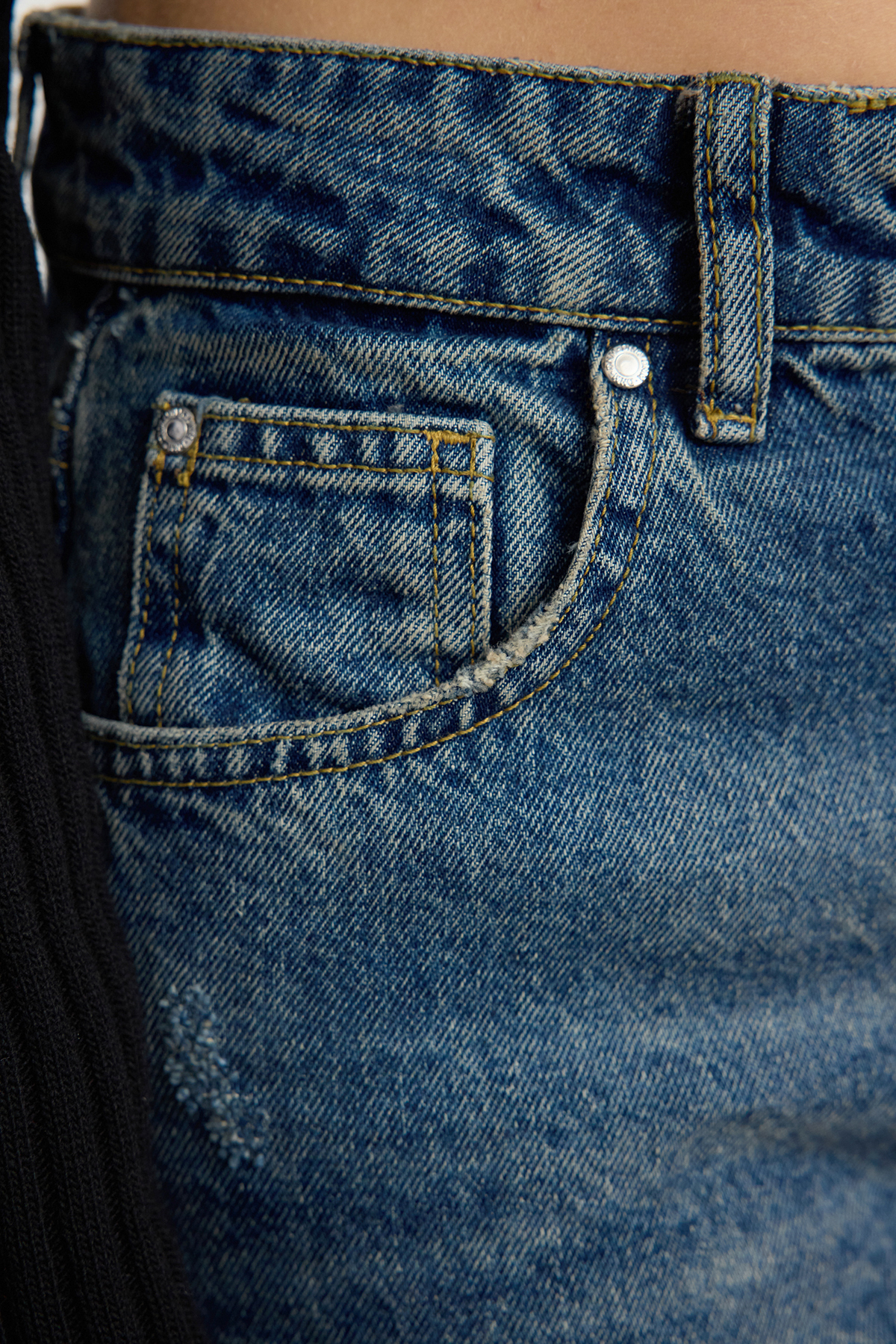 Trendyolmilla  Koyu Mavi Yırtıklı Normal Bel Wide Leg Geniş Paça %100 Pamuk Non-Stretch Jeans TWOAW25JE00203 - Görsel 4