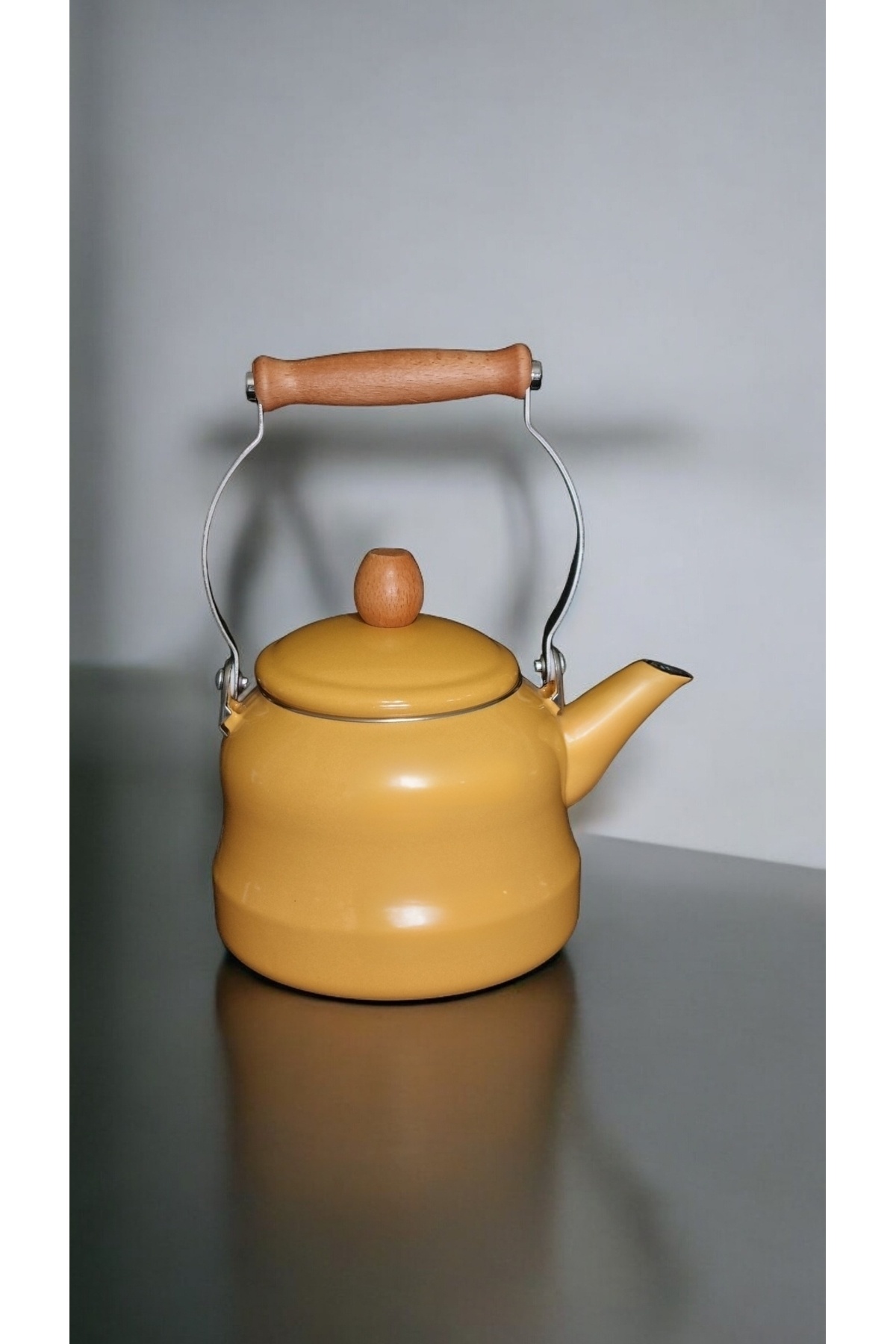 Ahşap Saplı Üstten Tutmalı mevlevi model Vintage Emaye Demlik 2.5 Litre kettle sarı Çaydanlık