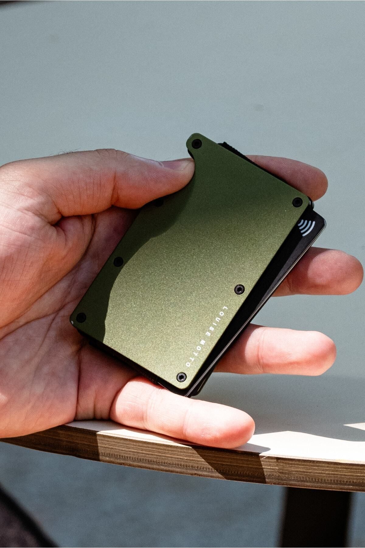 کیف پول و جاکارتی فلزی مدرن با محافظ RFID - مدل Cardx Burano Clips (رنگ خاکی) Louise Motto