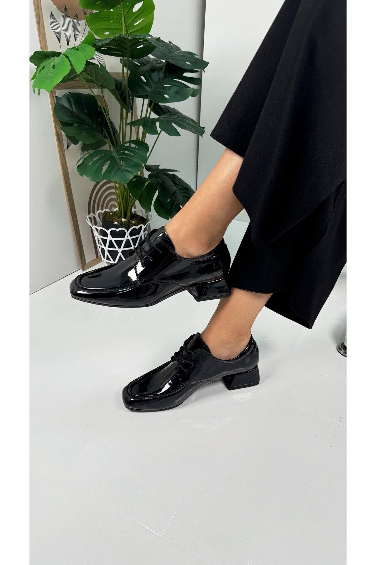 https://cdn.dsmcdn.com/ty1521/product/media/images/prod/QC/20240903/13/f85ccdf5-5d08-304c-8f42-f4639759d5f5/1_org_zoom.jpg