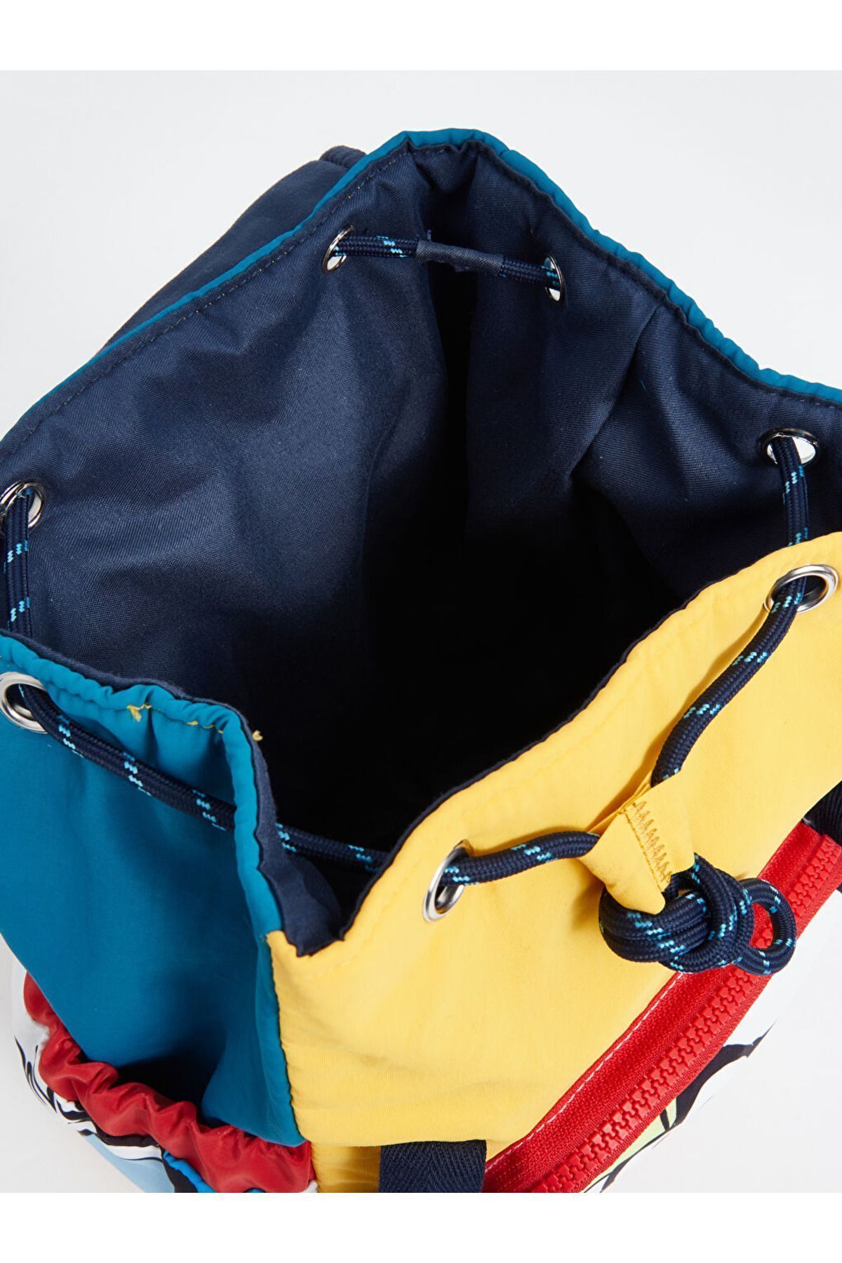 LC Waikiki-Boy's School Bag - Large Internal Volume, Adjustable Strap (21x27x12 Cm) 6