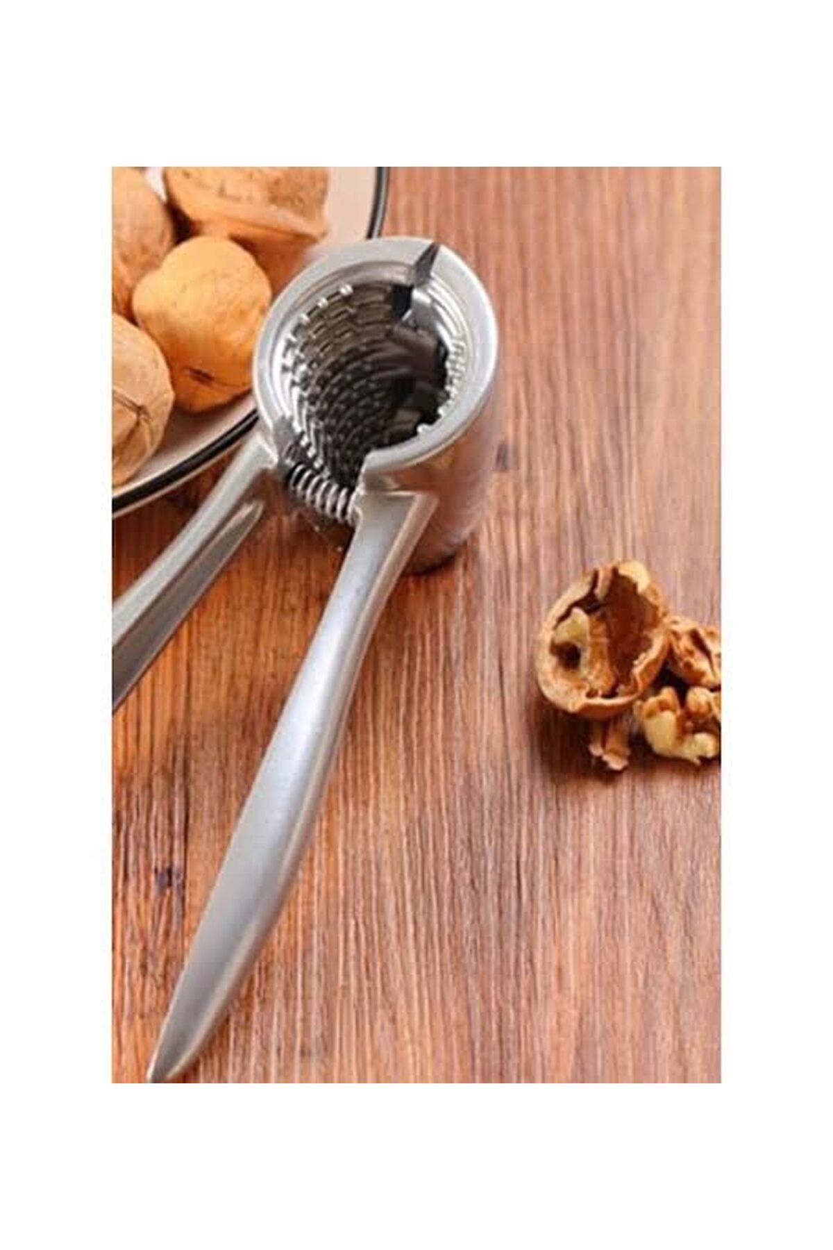 Hane216-Walnut Casting Cracker 2