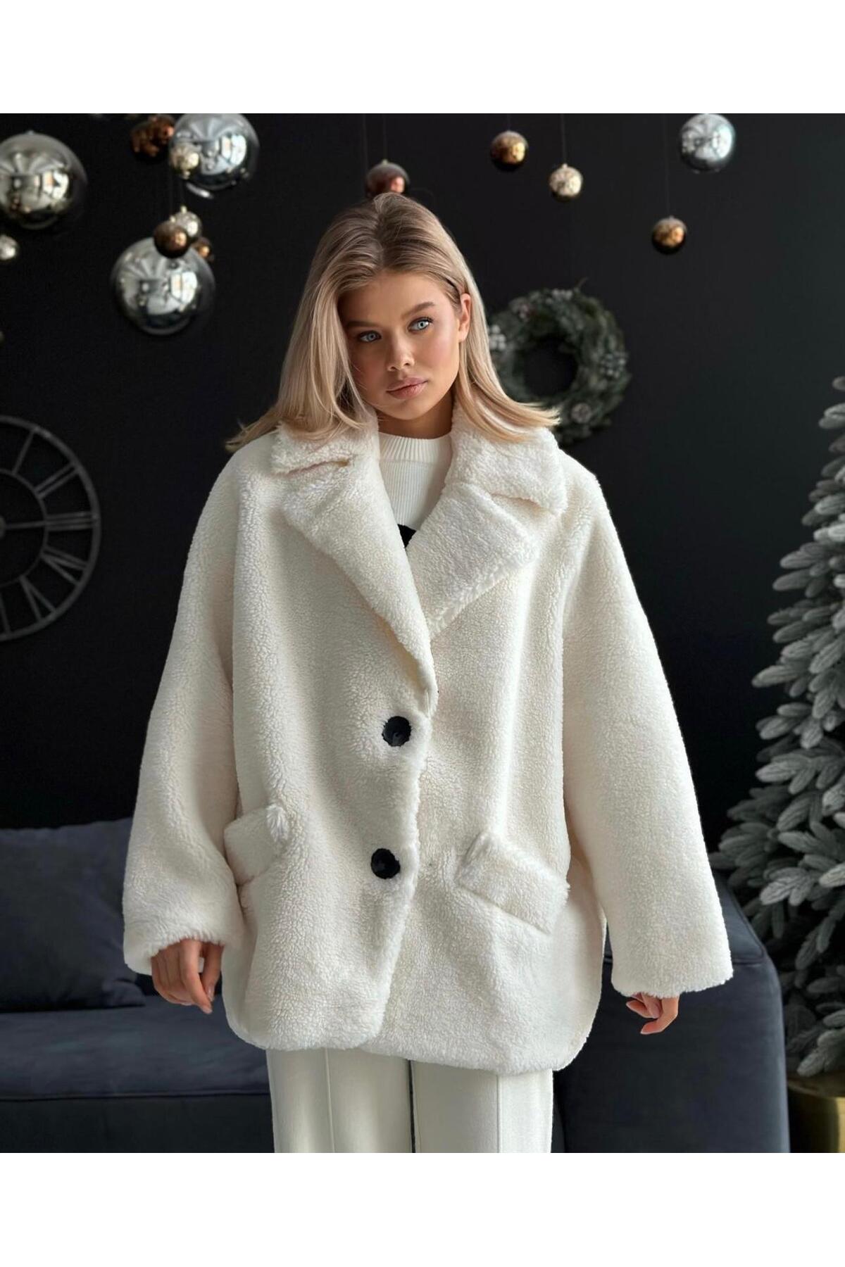 Women's White Oversize Unlined Plush Coat