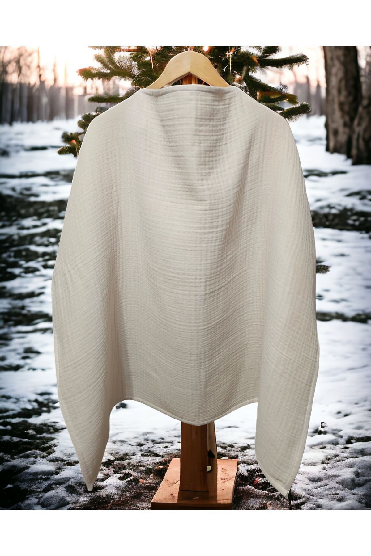 BeybiNest Balenli Multi Müslin Emzirme Önlüğü Balenli 100x80 Cm 4 Katlı Bej Renk Emzirme Örtüsü fotoğrafı 2 (önizleme)