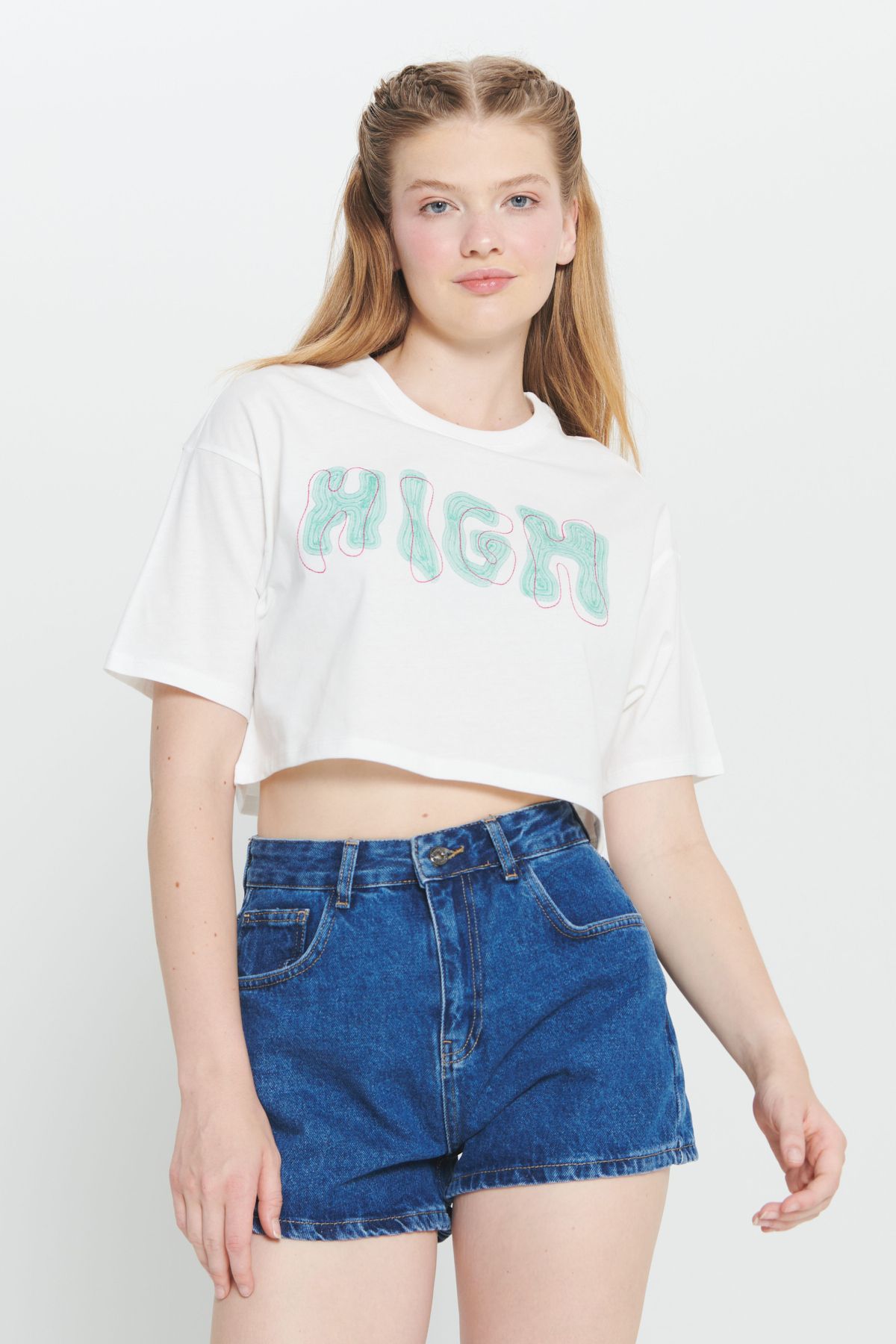 AC&Co / Altınyıldız Classics Ekru %100 Pamuk Oversize Fit Bol Kesim Bisiklet Yaka Baskılı Tişört