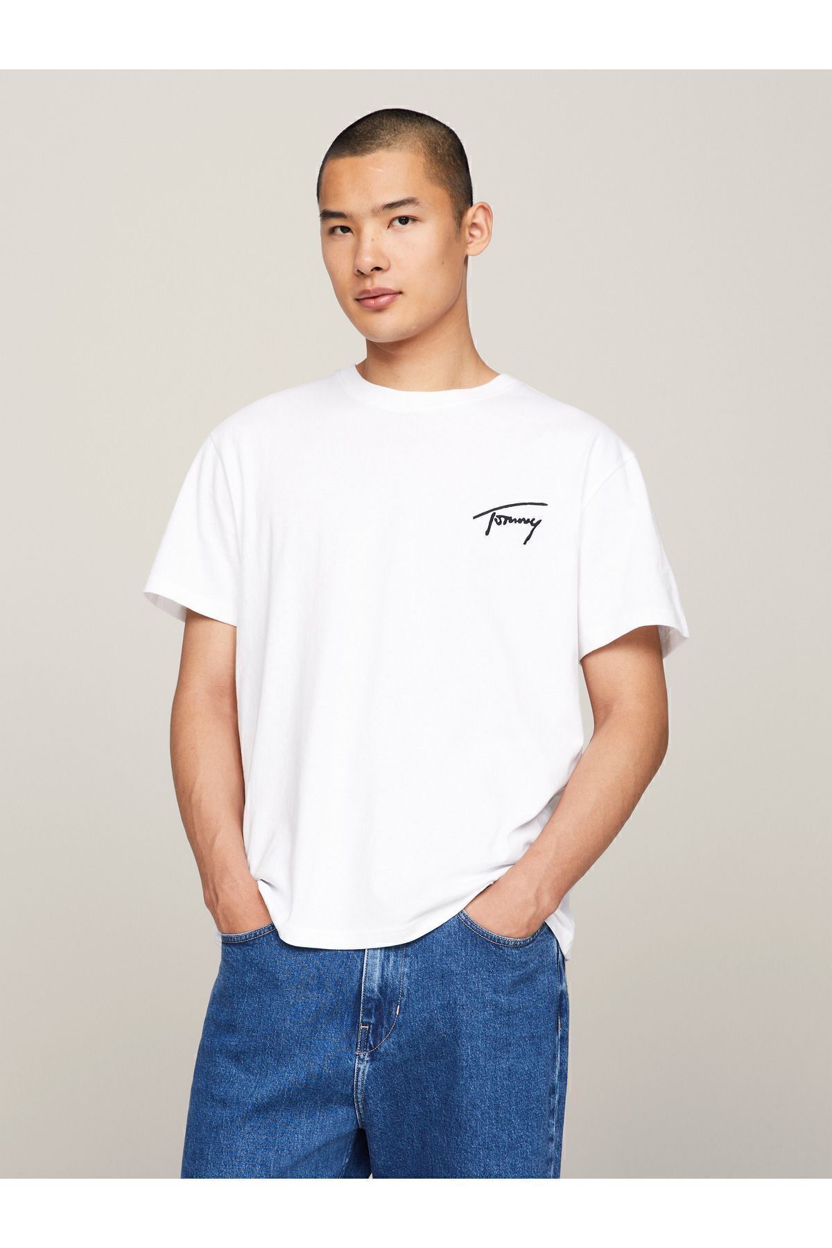 Tommy Hilfiger TOMMY JEANS ERKEK REGULAR F T SIGNATURE T SHIRT Erkek Giyim