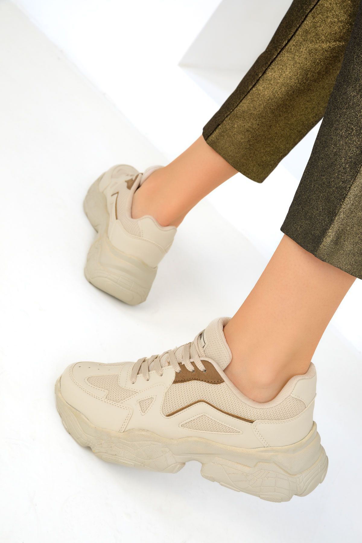 SOHO-Beige-braune Damen Sneakers 18148 5
