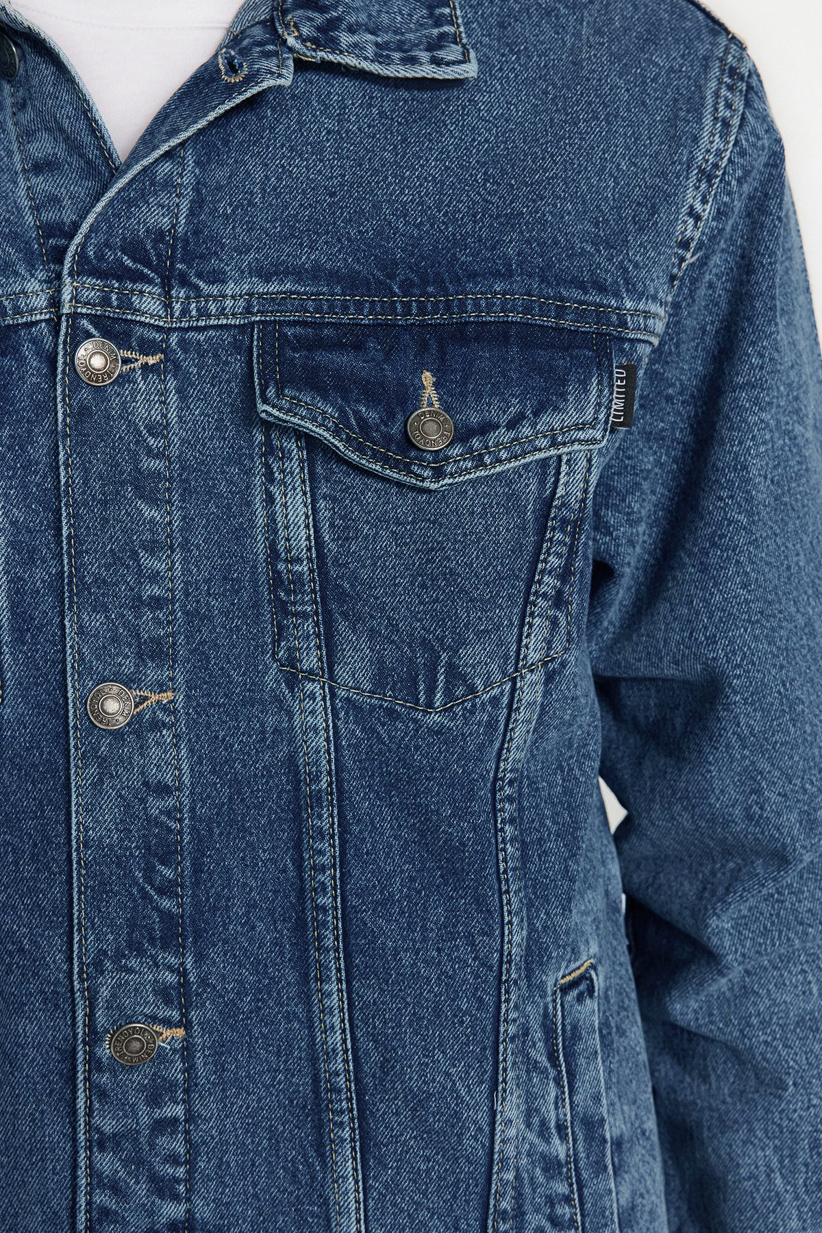 Trendyol Collection-Premium Navy Blue κανονική εφαρμογή Τζιν Τζιν μπουφάν TMNSS23CE00023 5