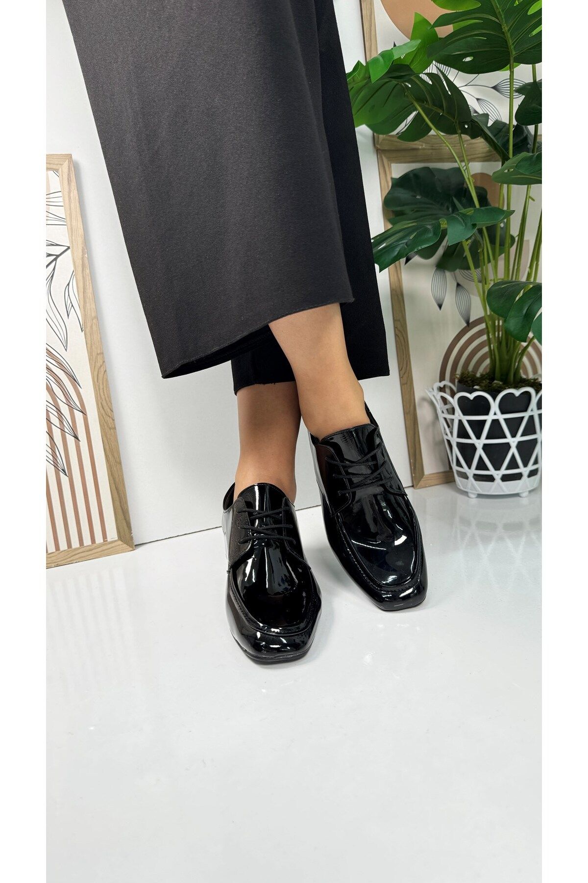 https://cdn.dsmcdn.com/ty1522/product/media/images/prod/QC/20240903/13/be8fc580-7cbf-3adf-b7e7-c558da81691d/1_org_zoom.jpg
