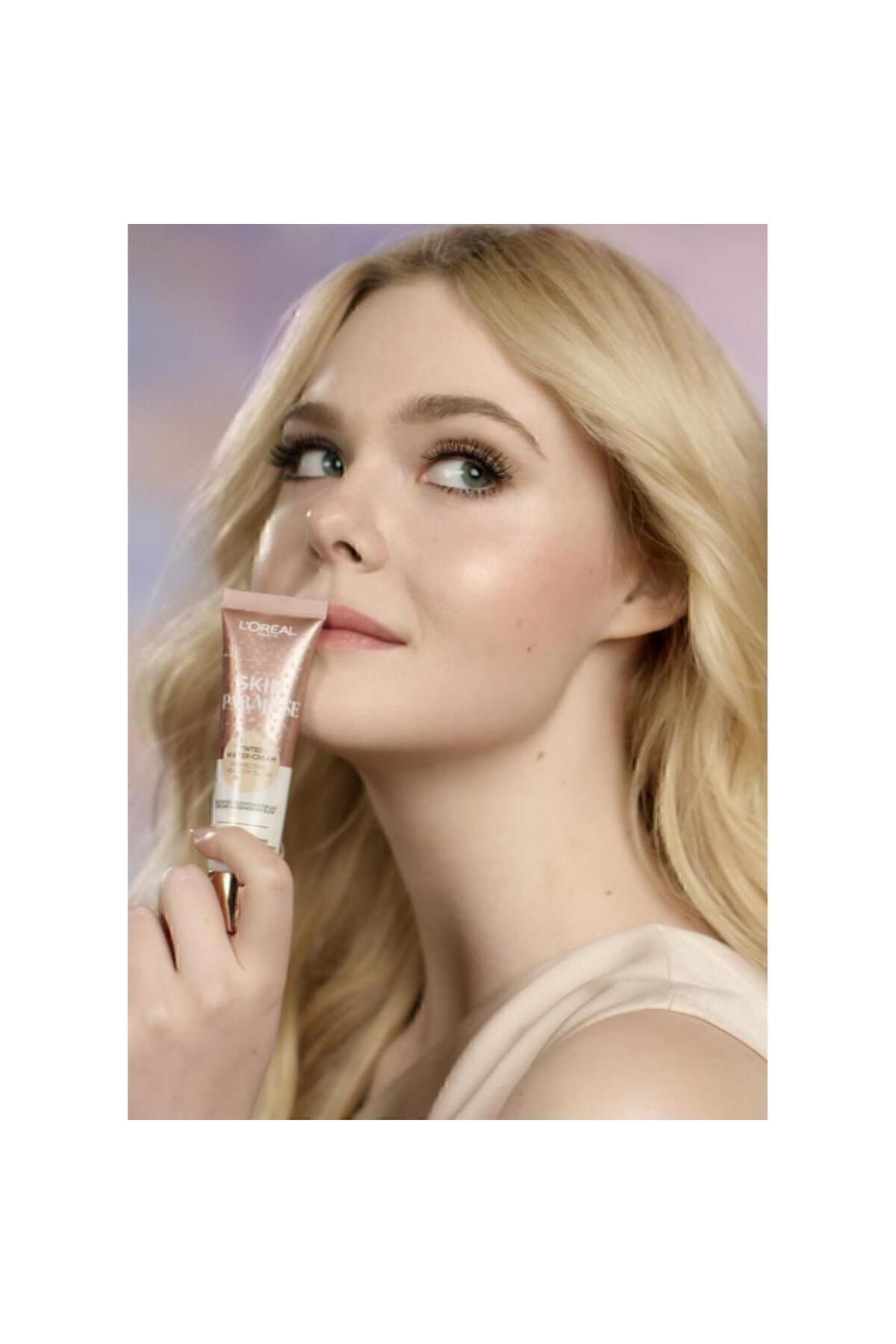 L'Oreal Paris کرم پودر مرطوب کننده رنگی بر پایه آبرسان Skin Paradise شماره 01