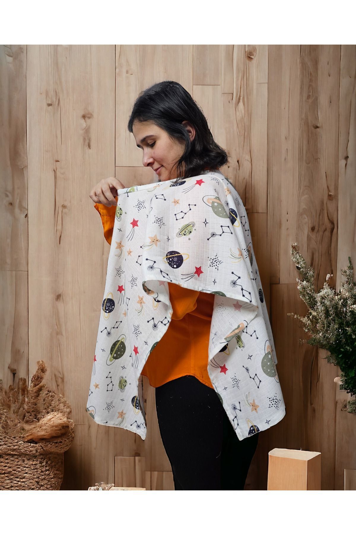 BeybiNest Uzay Figürlü Müslin Panço Fonksiyonel Emzirme Örtüsü Emzirme Önlüğü Puset örtüsü fotoğrafı 3 (önizleme)