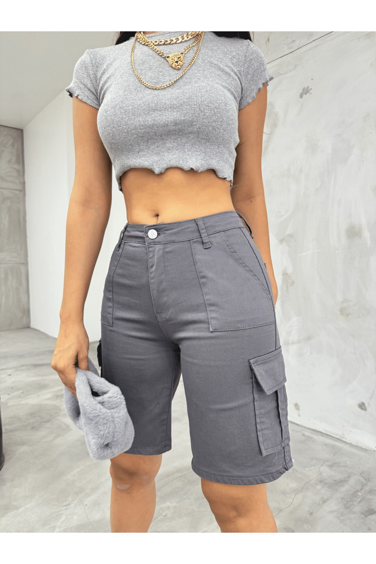 High Waist Stretch Bermuda Shorts with Cargo Pockets