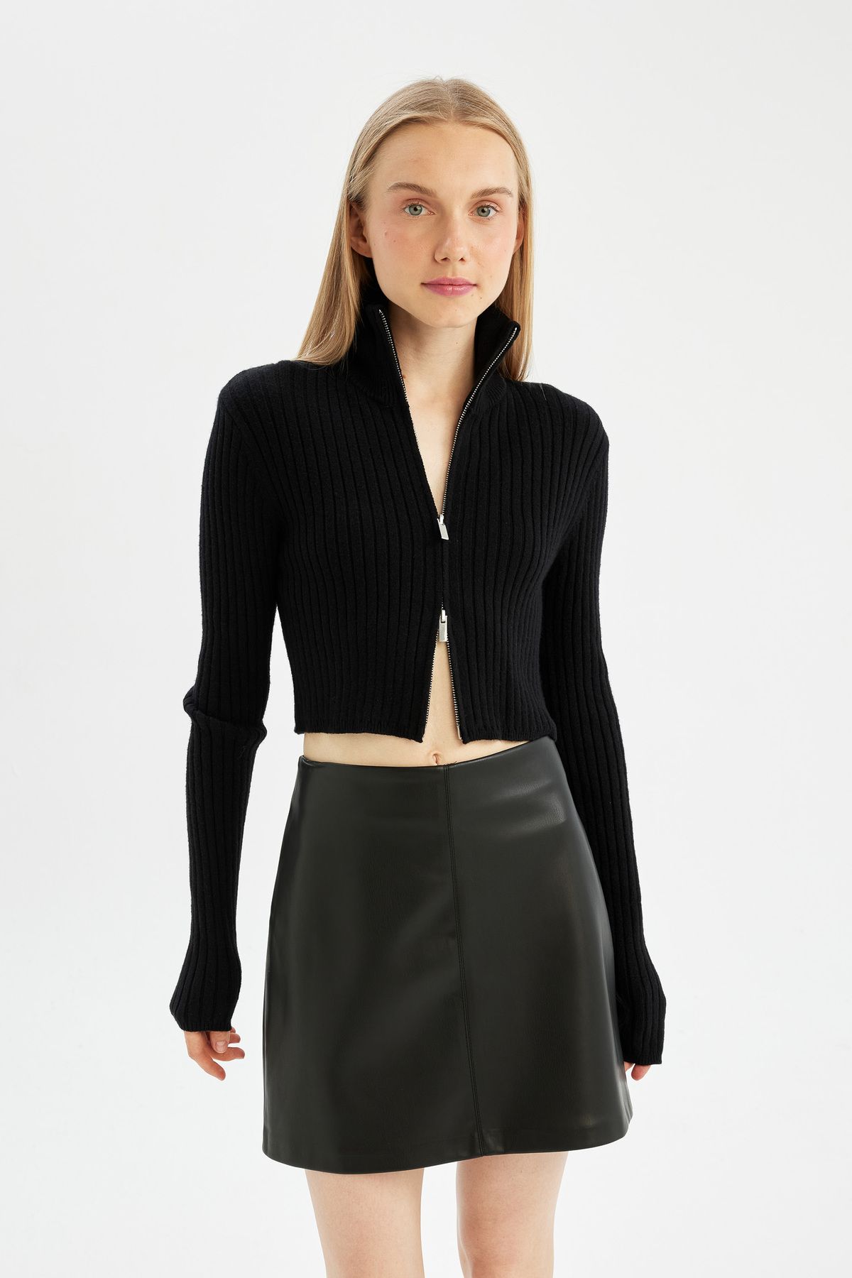 complete the look image